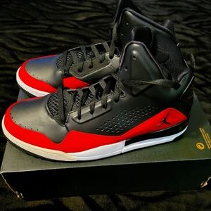 Jordan Nike SC-3 Red and Black Size 11 Basketball Sneakers 🏀